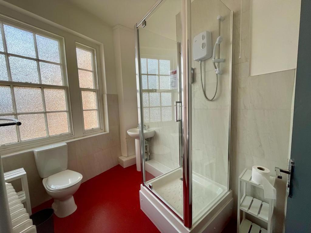The Station Aparthotel Dudley Room photo