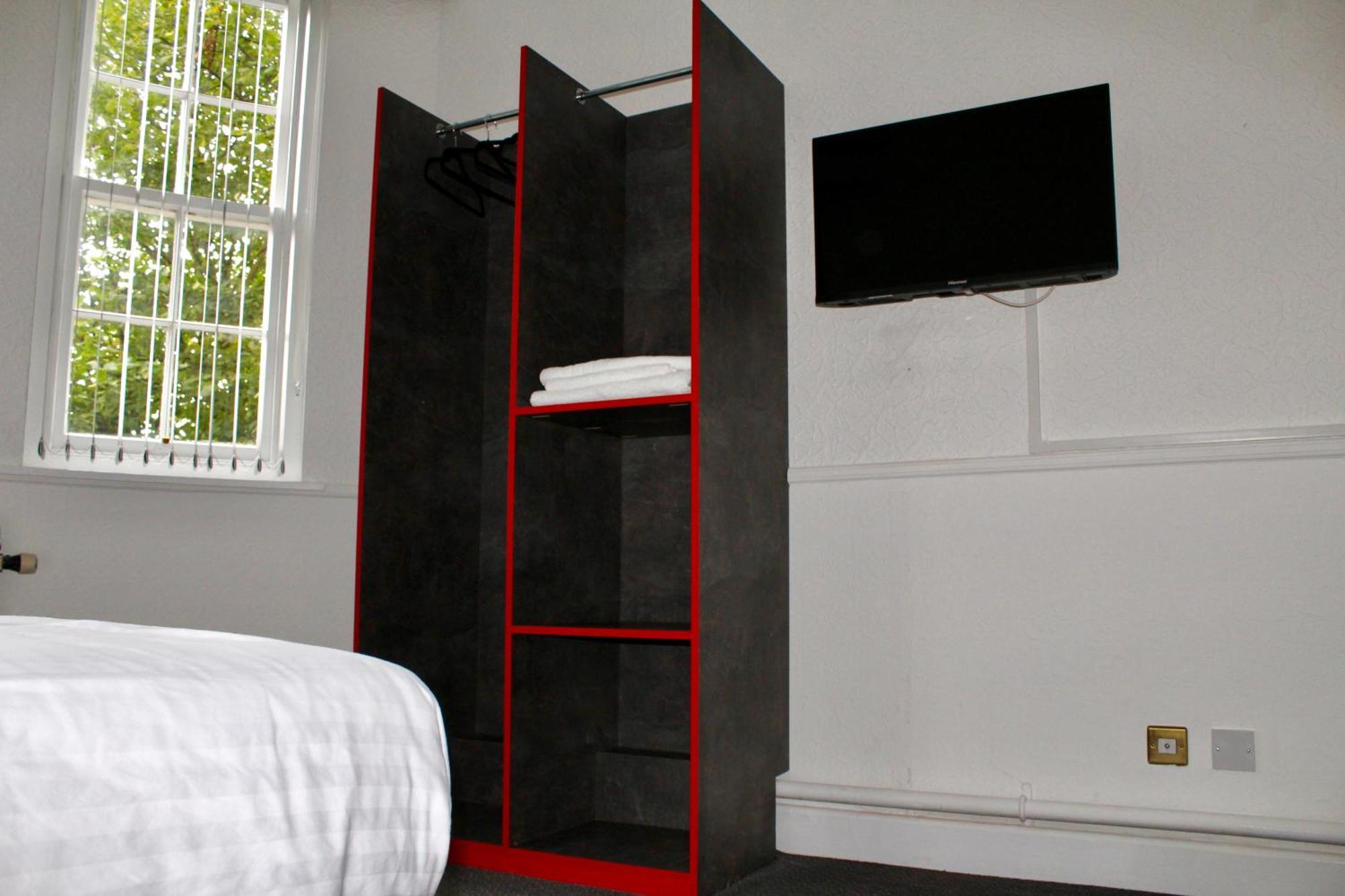 The Station Aparthotel Dudley Room photo